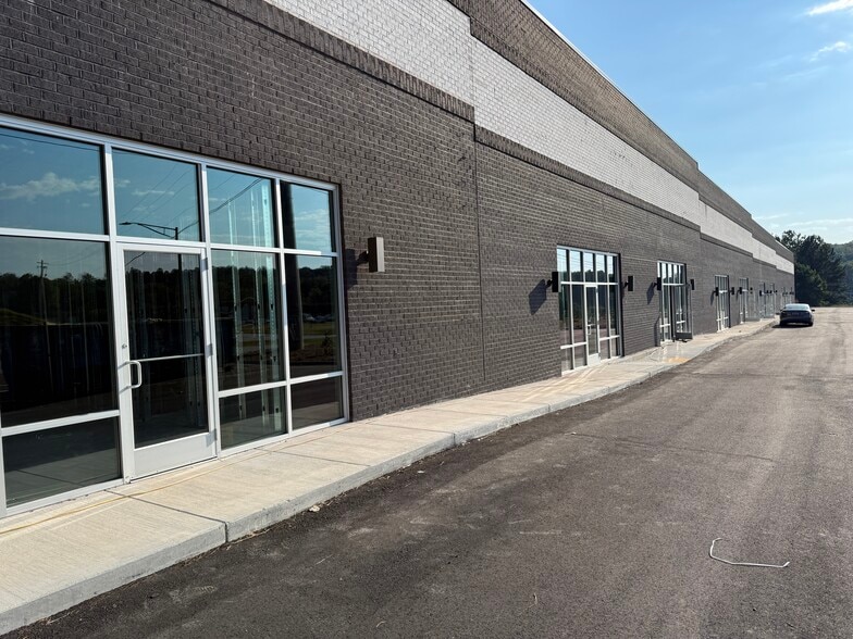 More Photos Of 1901 Peachtree Industrial Blvd, Buford Warehouse For Lease