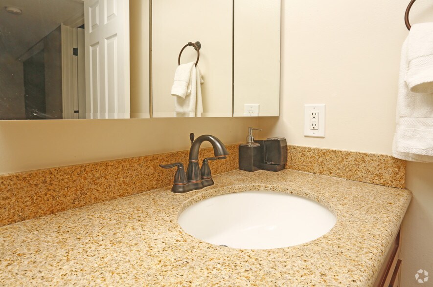 More Photos Of 20 E Main St, Los Gatos Apartments For Lease