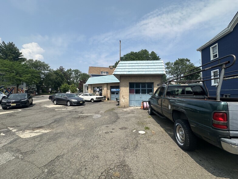 More Photos Of 401 Irvington Ave, South Orange Auto Salvage Facility For Sale