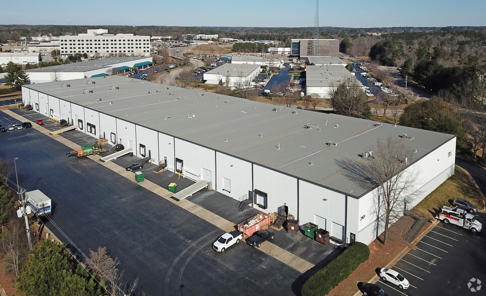 More Photos Of 2101 Westinghouse Blvd, Raleigh Warehouse For Lease