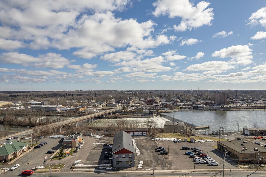 More Photos Of 15 W 1st St S, Fulton Freestanding For Sale