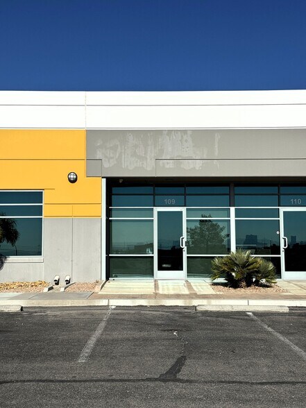 More Photos Of 3395 W Cheyenne Ave, North Las Vegas Light Manufacturing For Lease