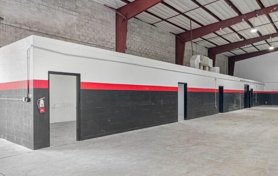 More Photos Of 6235 118th Ave N, Largo Unknown For Lease