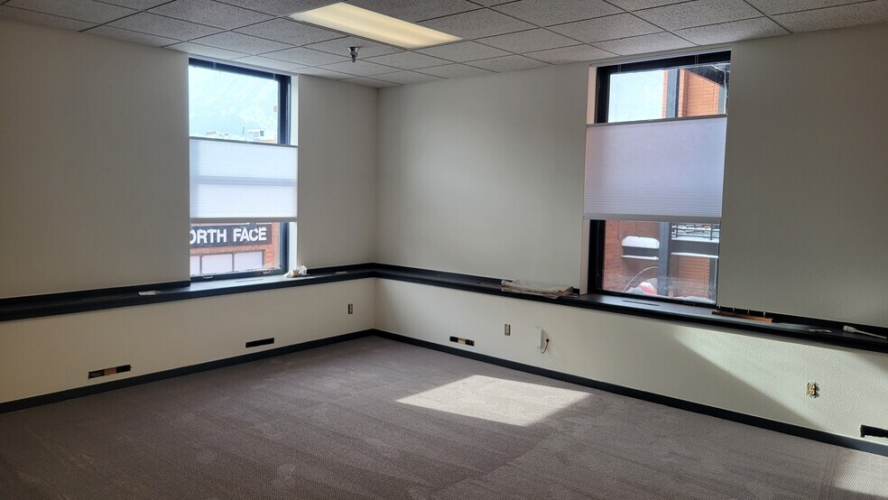 More Photos Of 2027-2035 Broadway, Boulder General Retail For Lease