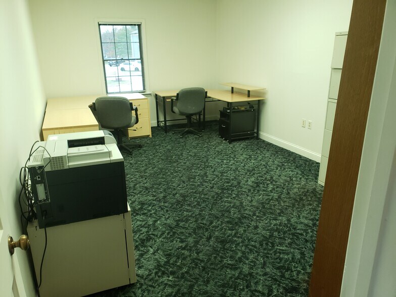 More Photos Of 1560-1570 McDaniel Dr, West Chester Office For Lease