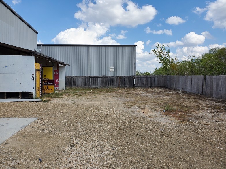 641 Commercial Dr, Buda, TX 78610 Industrial For Lease