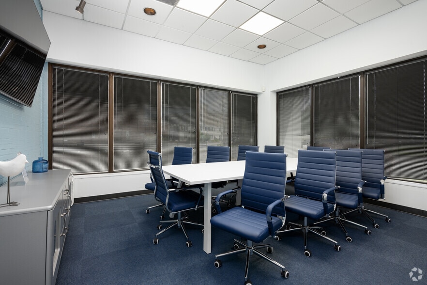 More Photos Of 516 W Friendly Ave, Greensboro Coworking Space