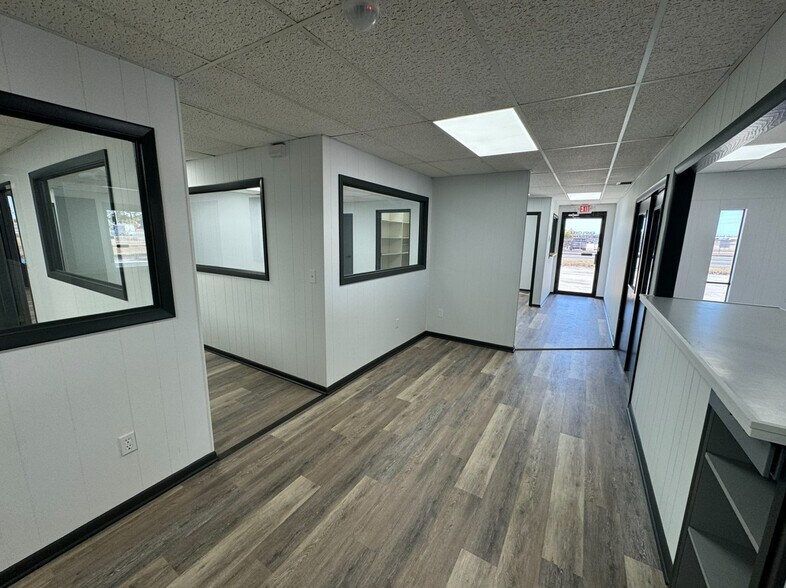 More Photos Of 220 Recker Hwy, Auburndale Warehouse For Lease