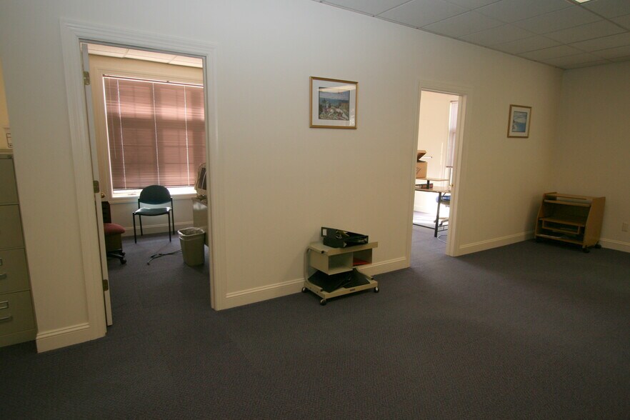 More Photos Of 372 Route 22 West, White House Station Office For Lease