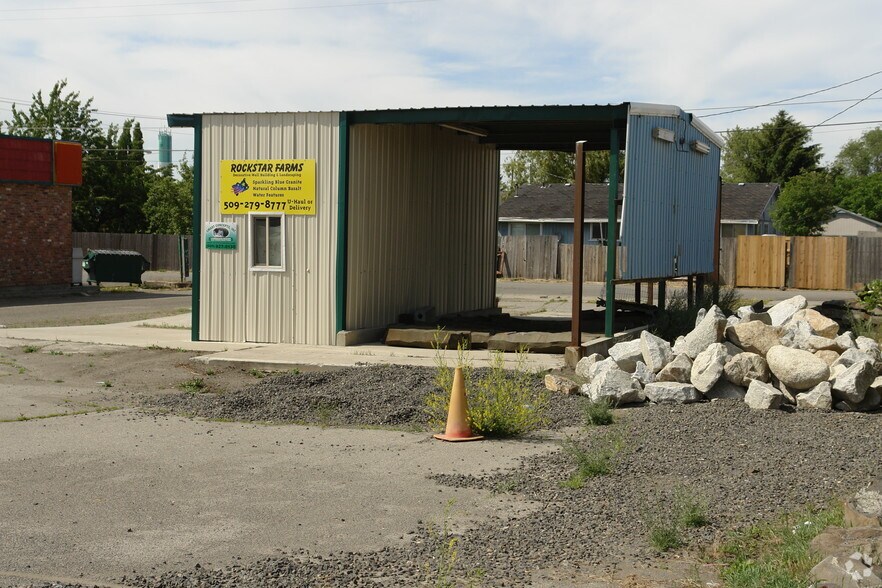 More Photos Of 12518 W Us-2 Hwy, Spokane Freestanding For Lease