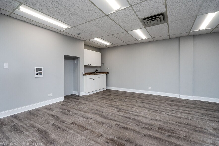 More Photos Of 201 E Army Trail Rd, Bloomingdale Medical For Lease