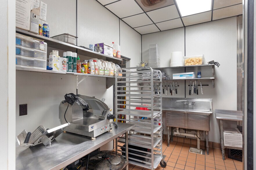 More Photos Of 10031 Hutchison Blvd, Panama City Beach Restaurant For Sale