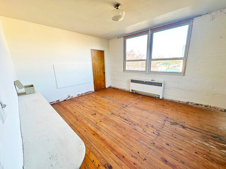 More Photos Of 2000 W Roosevelt Rd, Broadview Religious Facility For Sale