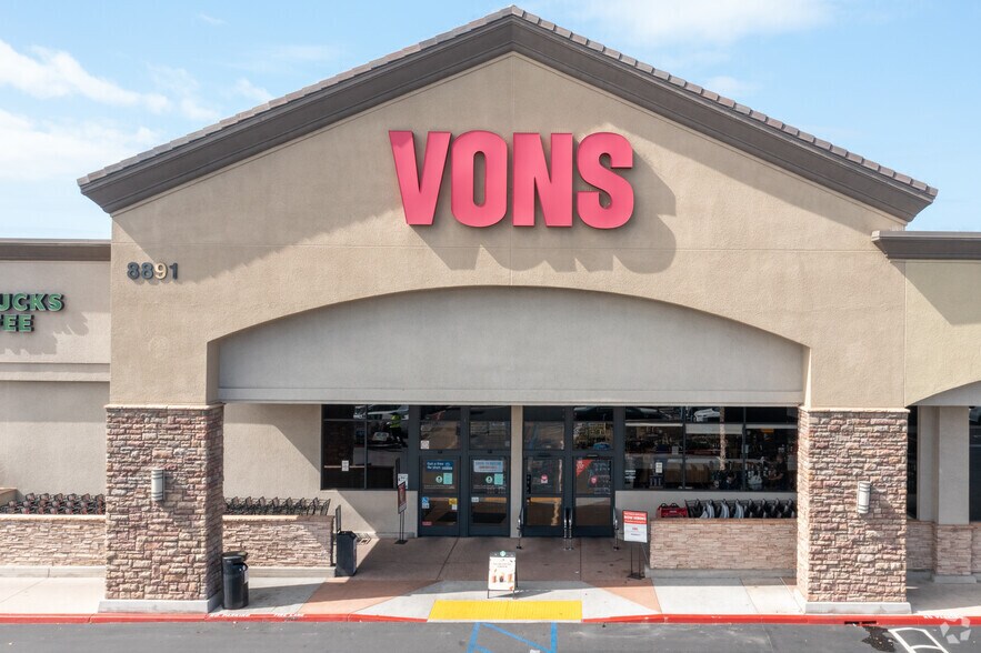 More Photos Of 8871-8965 Atlanta Ave, Huntington Beach Unknown For Lease