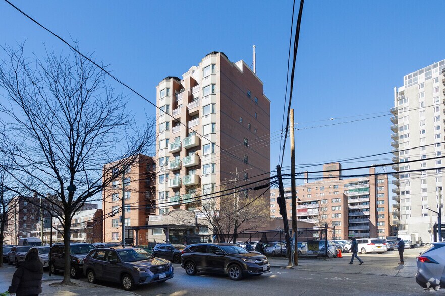 More Photos Of 134-43 Maple Ave, Flushing Apartments For Sale