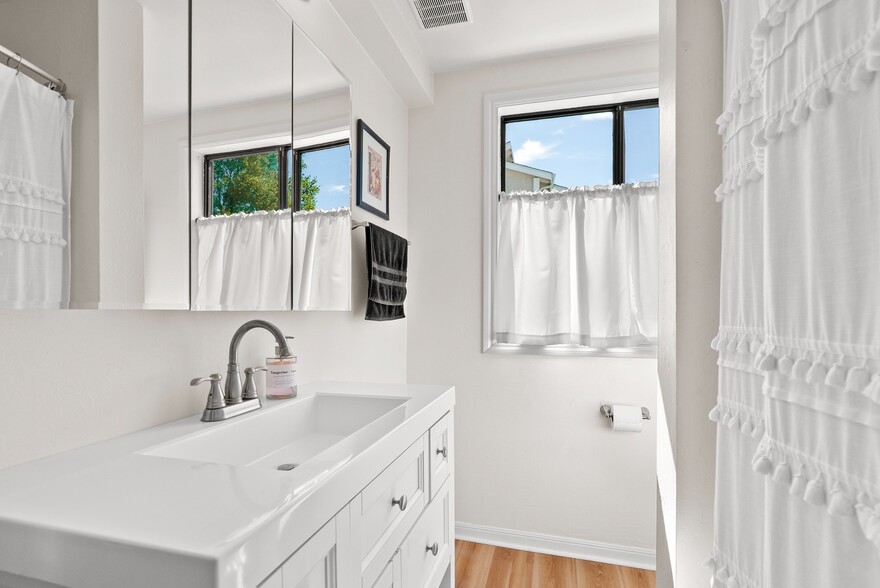 More Photos Of 7919 Empire Grade, Santa Cruz Multifamily For Sale