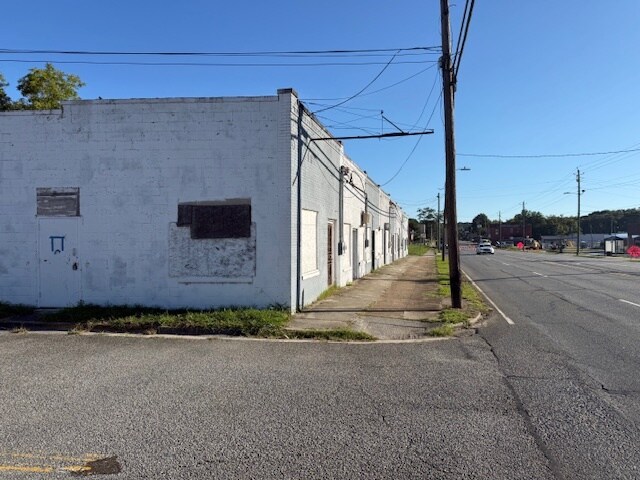 More Photos Of 1509 N Broad St NE, Rome Freestanding For Sale