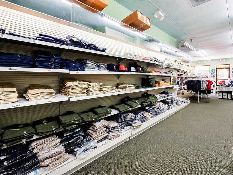 More Photos Of 12 E Darlington Ave, Kissimmee General Retail For Sale