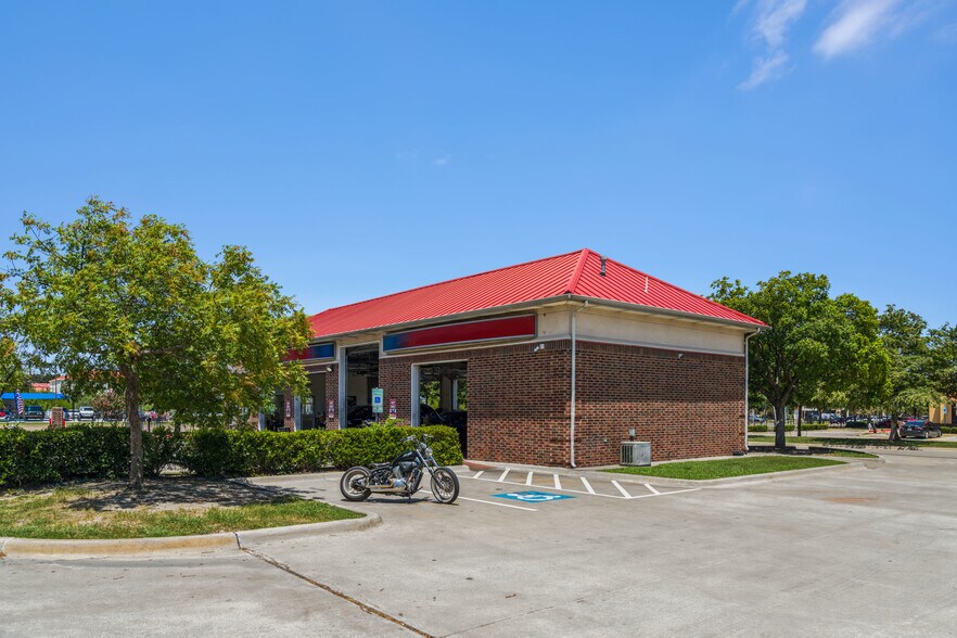 More Photos Of 1175 S Main St, Keller Auto Repair For Sale