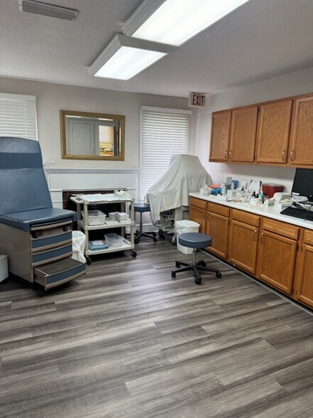 More Photos Of 610 Douglas Ave, Brewton Office Residential For Sale