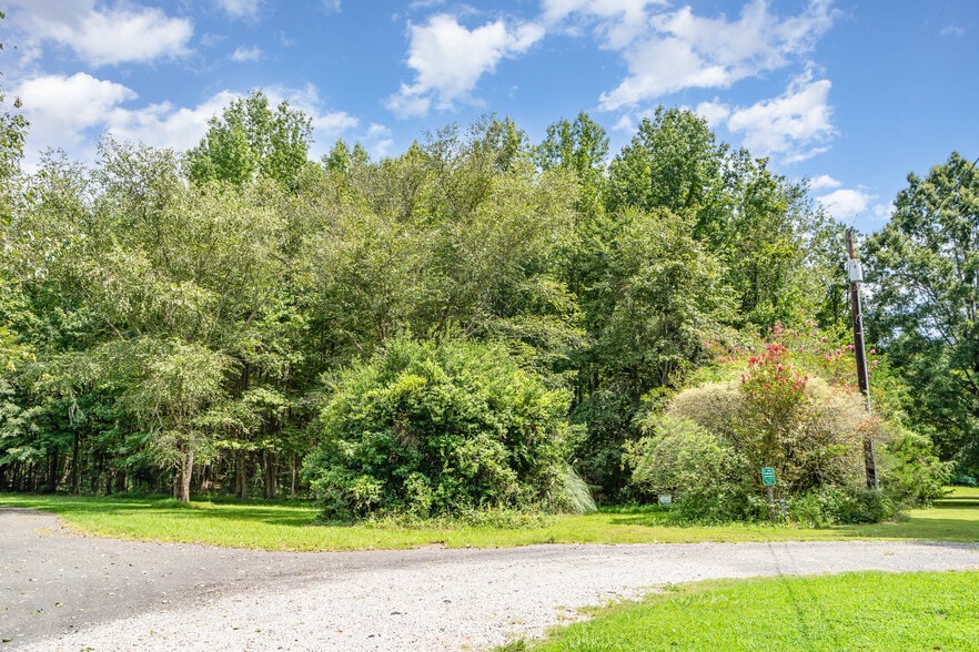 More Photos Of 10340 Kerns Rd, Huntersville Land For Sale