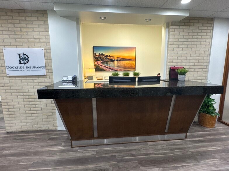 More Photos Of 748 Broadway, Dunedin Storefront Retail Office For Lease