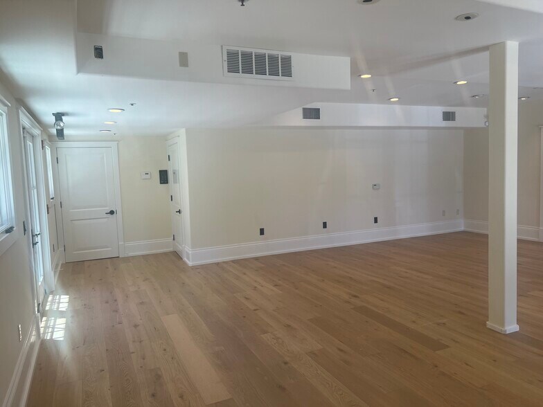 More Photos Of 6495 Washington St, Yountville Storefront For Lease