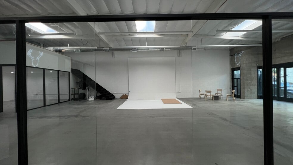 More Photos Of 683 Imperial St, Los Angeles Storefront Retail Office For Lease