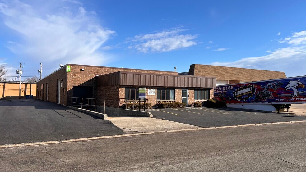 Primary Photo Of 4700 W 137th St, Crestwood Warehouse For Lease