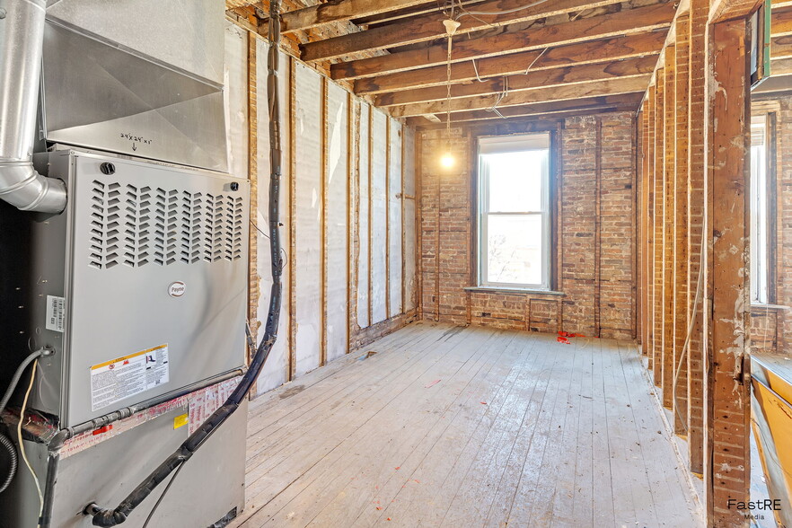 More Photos Of 13325 Olde Western Ave, Blue Island Restaurant For Sale