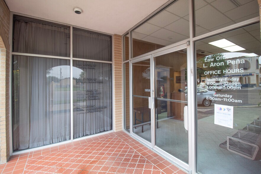 More Photos Of 600 S Closner Blvd, Edinburg Office For Sale