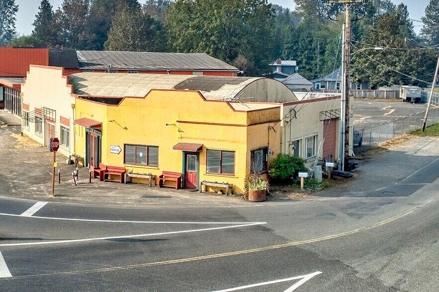 More Photos Of 102 Everson Rd, Everson Storefront For Sale