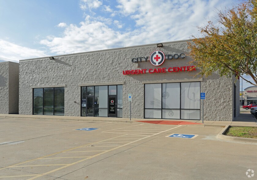 More Photos Of 2891 Matlock Rd, Mansfield Freestanding For Lease