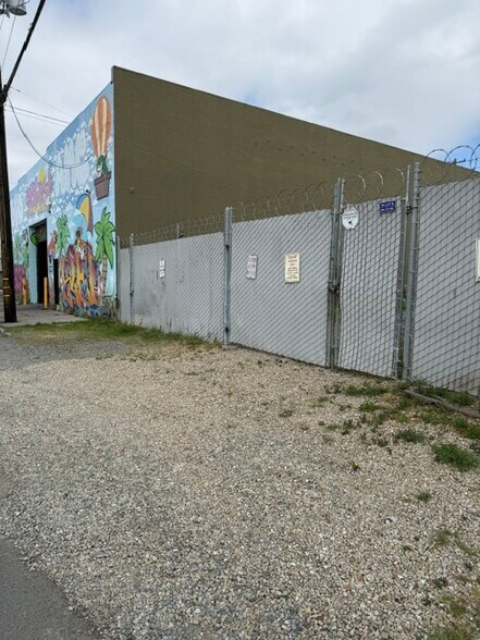 More Photos Of 600 29th Ave, Oakland Manufacturing For Sale