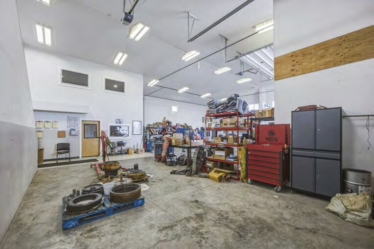 More Photos Of 2213 Henderson Loop, Richland Warehouse For Sale