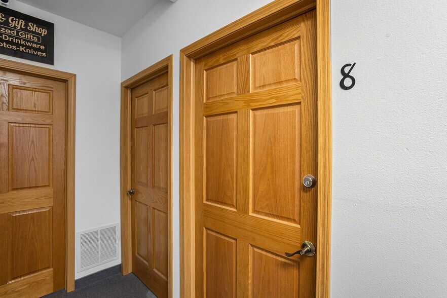 More Photos Of 2001 8th Ave SE, Minot General Retail For Sale