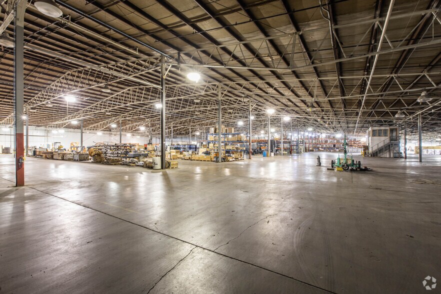 More Photos Of 210 13th St, Malta Manufacturing For Lease