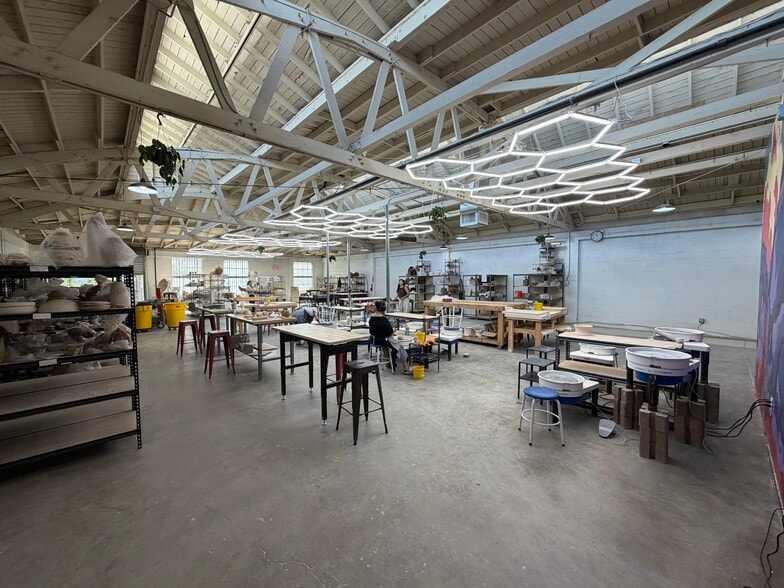More Photos Of 450 S Raymond Ave, Pasadena Warehouse For Sale