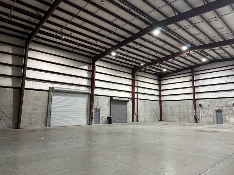 More Photos Of 101 Benoist Farms Rd, West Palm Beach Warehouse For Lease