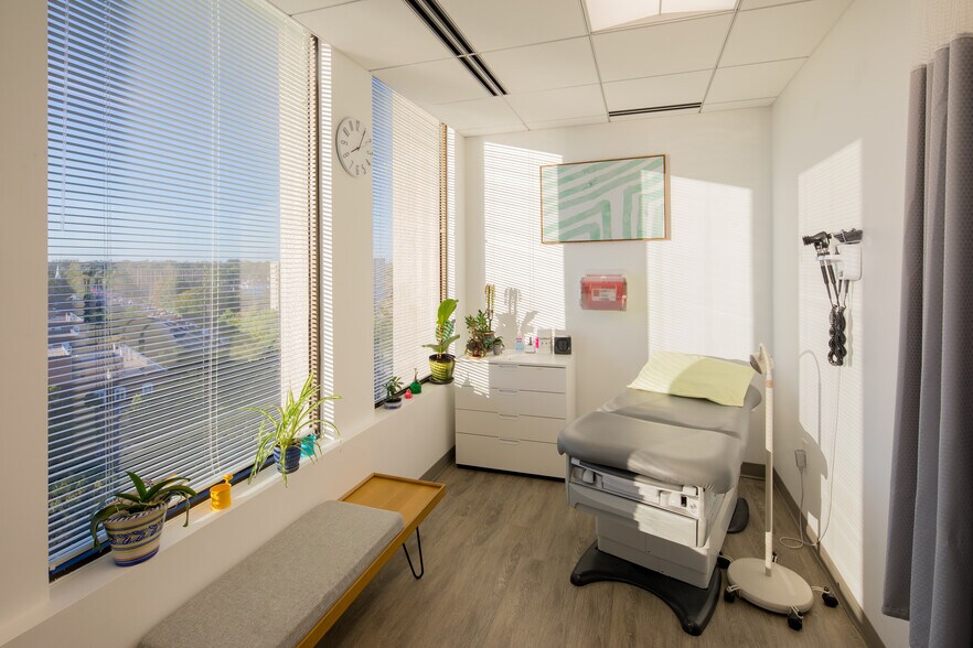 More Photos Of 8401 Connecticut Ave, Chevy Chase Medical For Lease