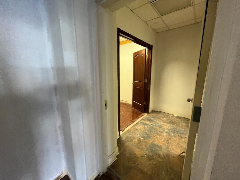 More Photos Of 3401-3409 W Fullerton Ave, Chicago Storefront Retail Office For Lease