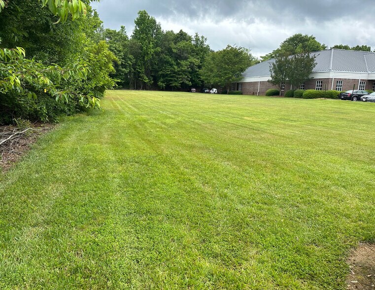 More Photos Of 2706 Henry St, Greensboro Land For Sale