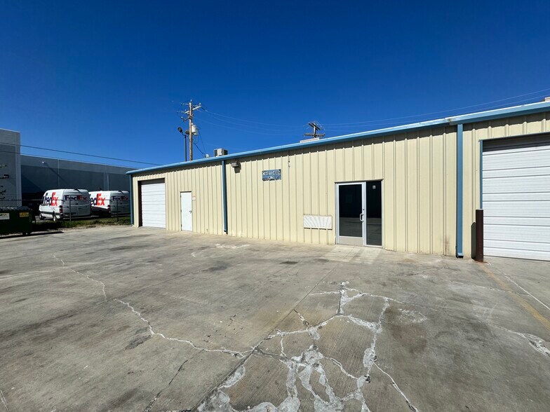 More Photos Of 2440 S 3400 W, Salt Lake City Manufacturing For Lease