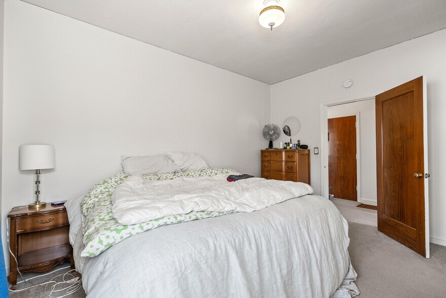 More Photos Of 1217 Capuchino Ave, Burlingame Apartments For Sale