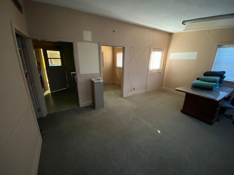 More Photos Of 2800 Northside Dr, Bossier City Flex For Lease