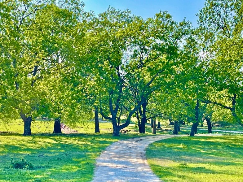 More Photos Of 646 Victor Eckhardt Rd, Fredericksburg Land For Sale