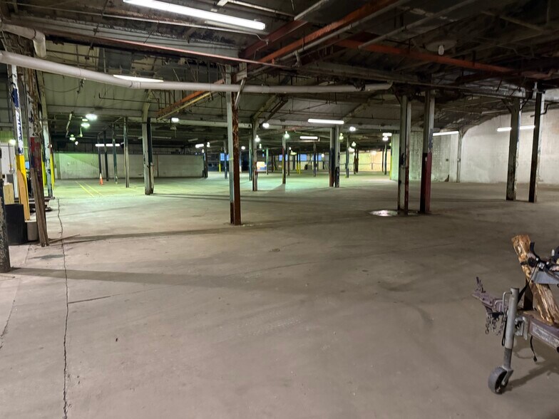 More Photos Of 73 Neale Rd, Vienna Warehouse For Lease