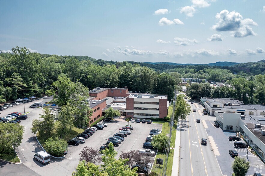 More Photos Of 272 N Bedford Rd, Mount Kisco Medical For Lease