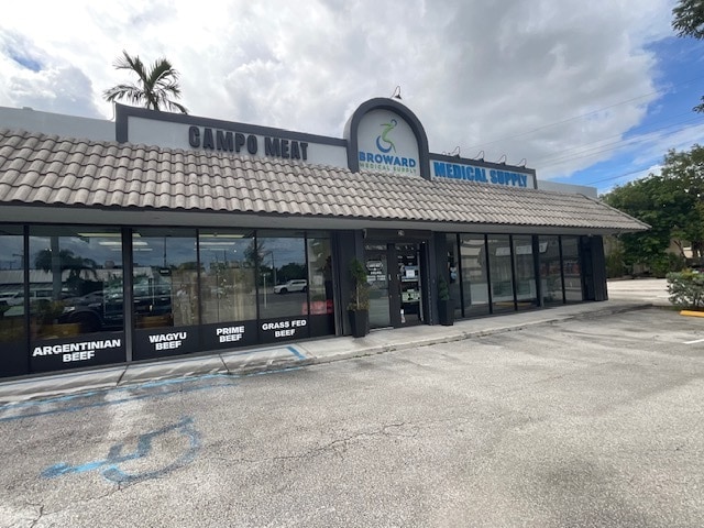 More Photos Of 29 N Federal Hwy, Hallandale Beach Freestanding For Lease