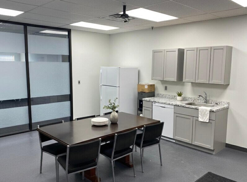 More Photos Of 77 Northeastern Blvd, Nashua Coworking Space